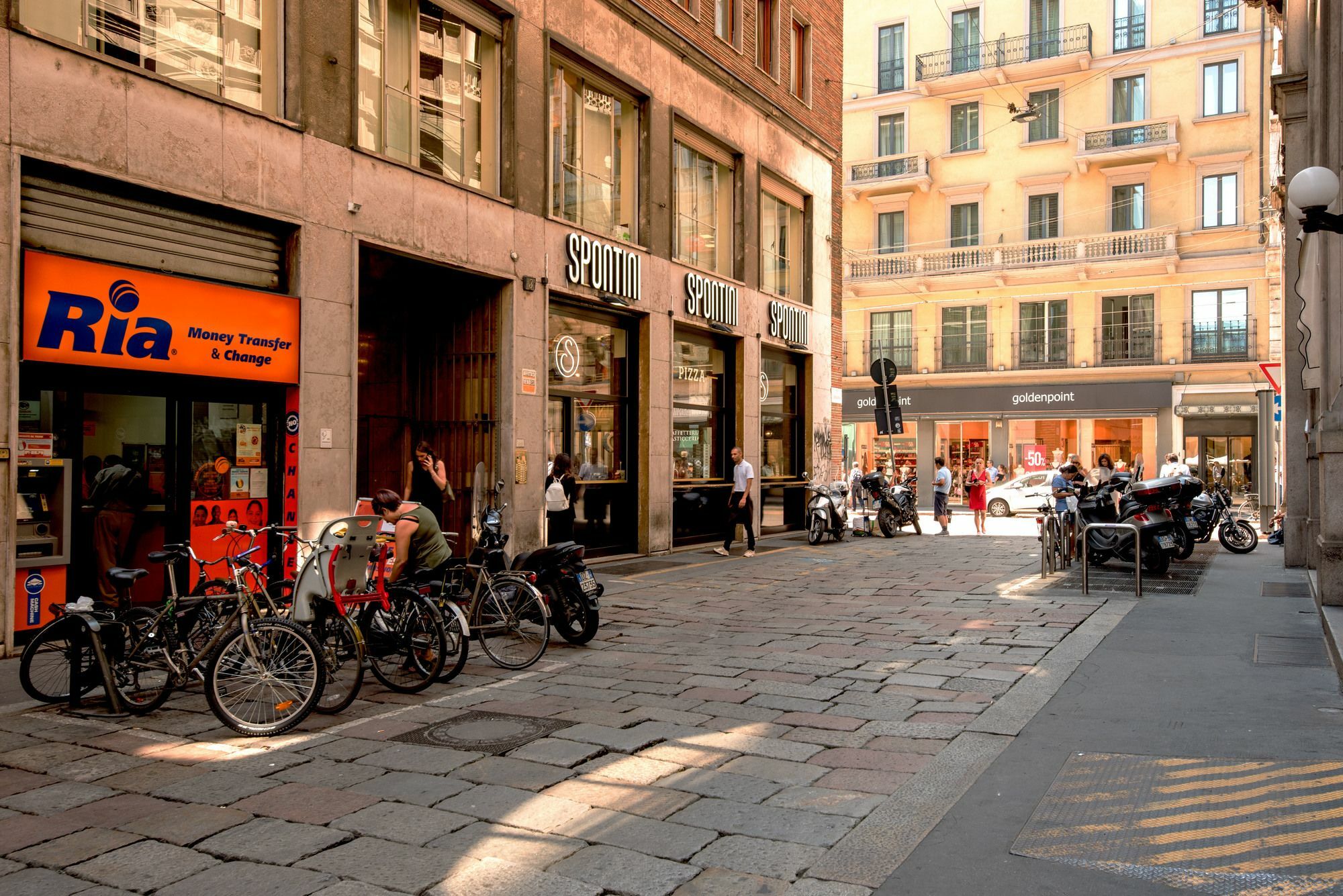 Sweet Inn Apartments - Dogana Milano Eksteriør billede